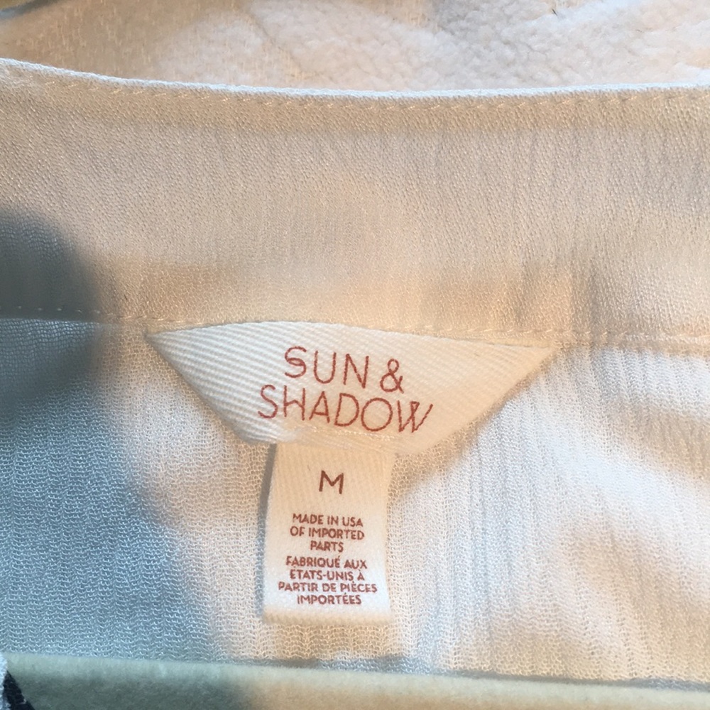 White blouse - Picture 4 of 5
